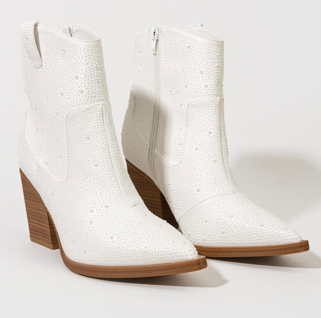 Mia white fashion booties