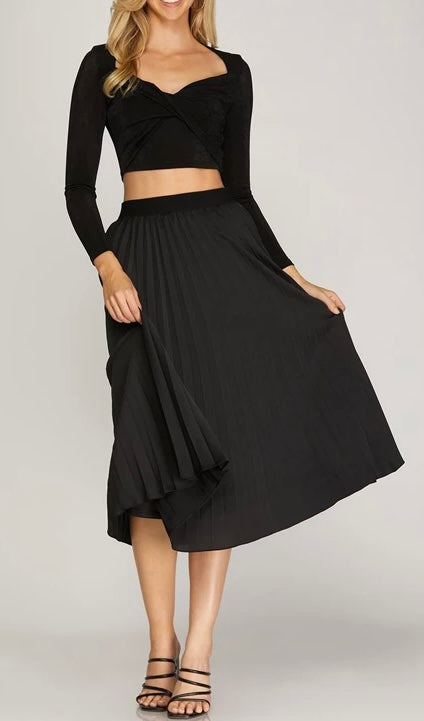 1126 Pleated Satin Skirt