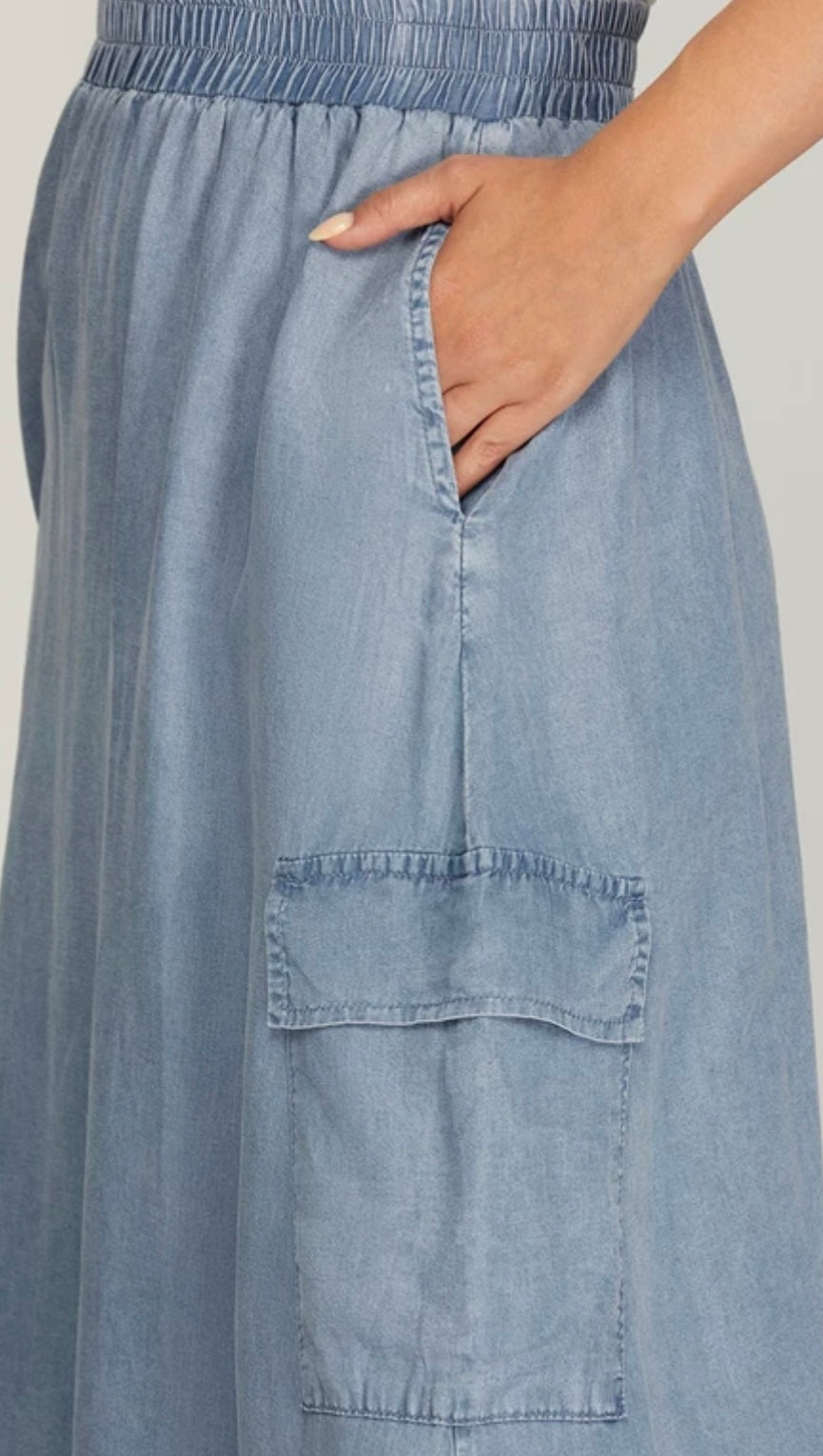 1537 Chambray Midi Skirt